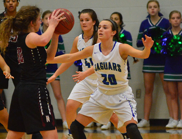 Kaylee Connors plays defense in home game against Lee’s Summit North. Photo by Autumn Campbell.