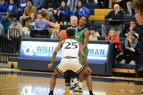It's comeback season for the boys varsity basketball team