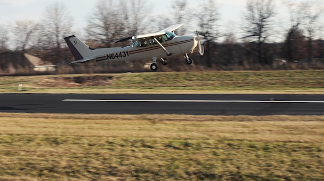 Students take flight with Joe Rucinski at the East Kansas City Airport. Photo by Owen Sterner.